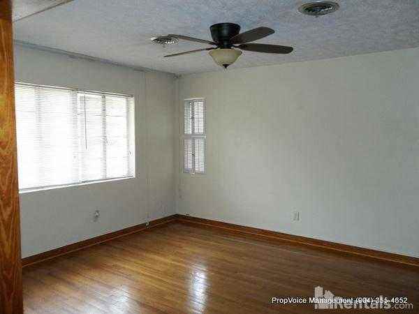 4434 Shawnee Street - Photo 3 of 10