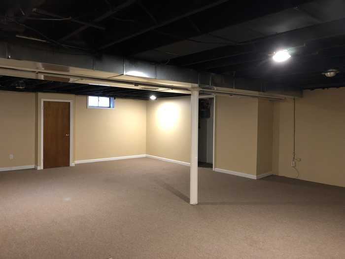 8627 Mockingbird Lane - Photo 3 of 10