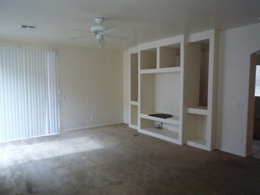 1049 E Susan Ln - Photo 2 of 9