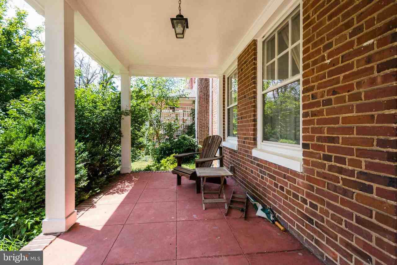 3412 University Place - Photo 2 of 36