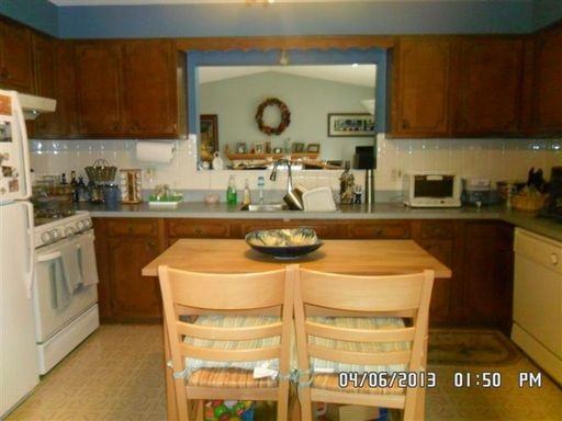 7277 McKinley St - Photo 3 of 8