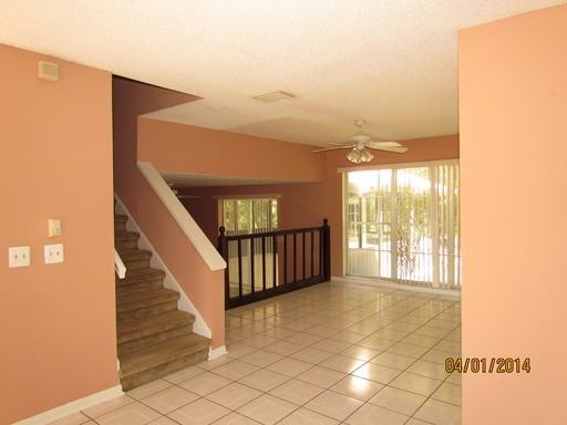 13909 Briardale Ln - Photo 3 of 13