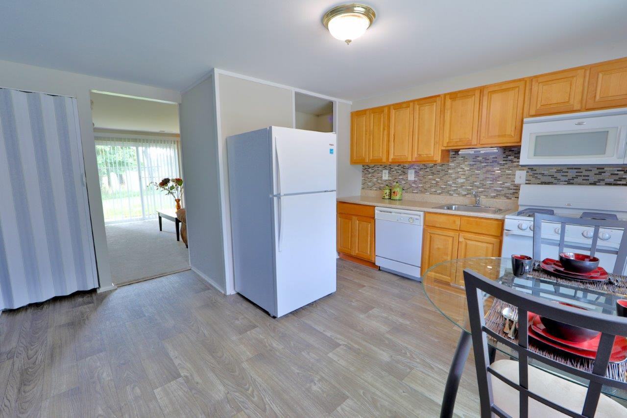 Gwynnbrook Townhomes - Photo 3 of 17