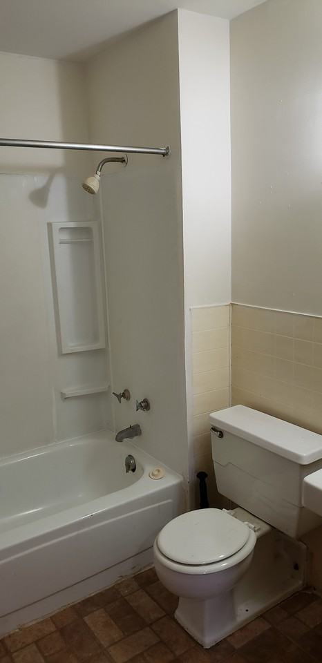 812 Main Avenue - Photo 3 of 6