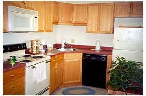 Helena Manor - Photo 2 of 7