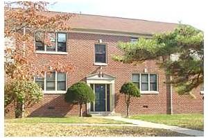 Park Town & Chestnut Court Apartments - Photo 3 of 18