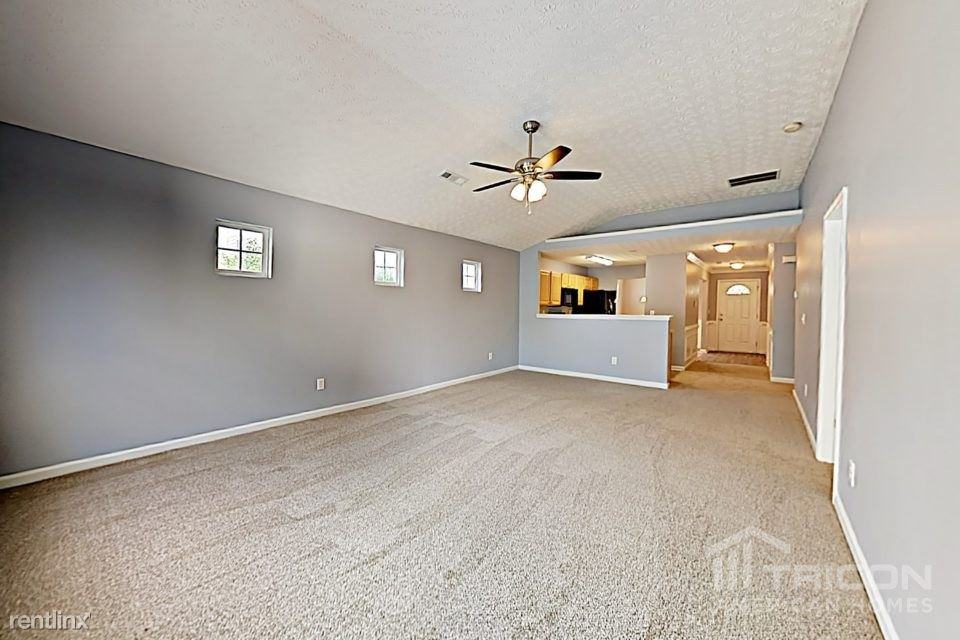 49 Arrowhead Drive - Photo 3 of 17