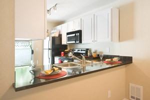 Somerset Green Townhomes - Photo 3 of 14