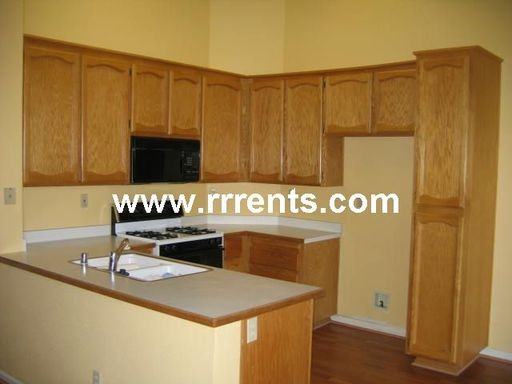 883 Elk Hills Dr - Photo 3 of 6