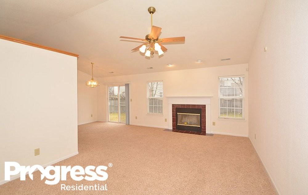 7963 Dillon Pl - Photo 3 of 30