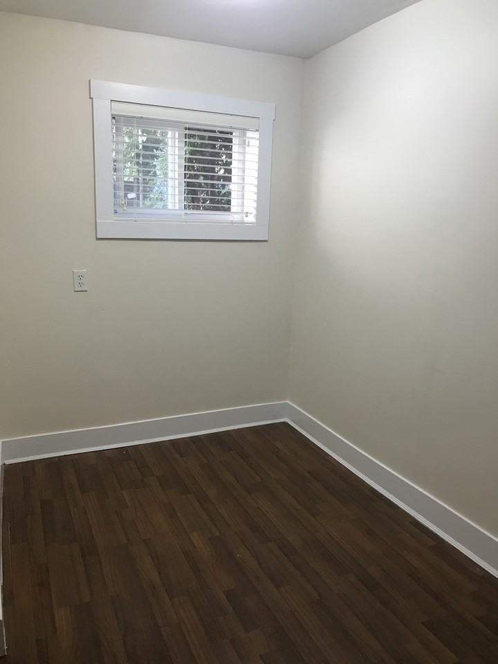 Dumfries St & E 43rd Ave - Photo 4 of 14