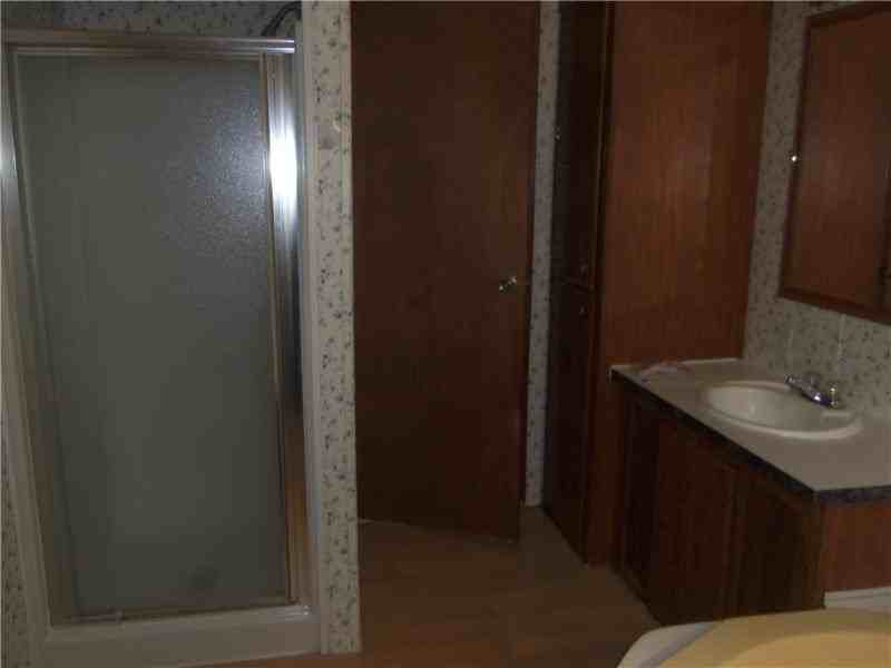 140 Sapp Rd - Photo 2 of 17