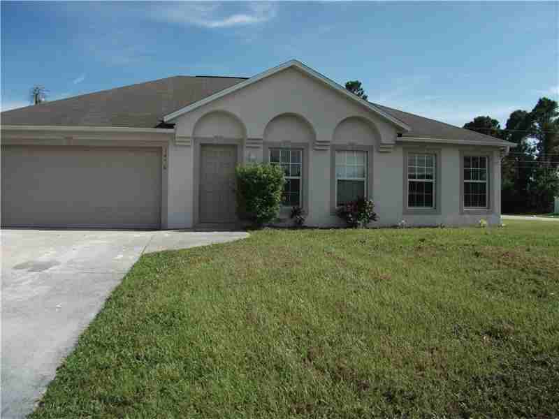 1450 SW Paar Dr - Photo 2 of 22