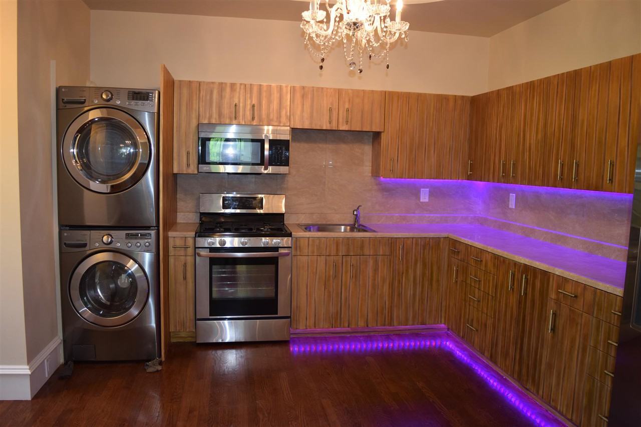 19 Quincy Street - Photo 3 of 14