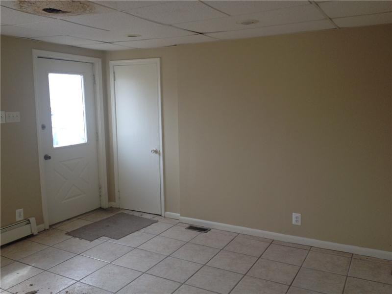 3009 Mt Ephraim Ave - Photo 2 of 7