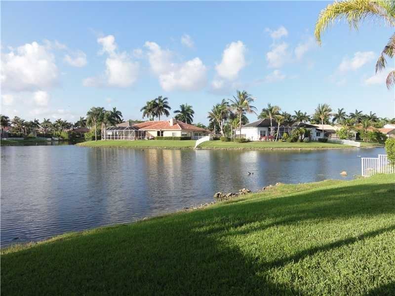 10640 NW 6th St - Photo 3 of 6