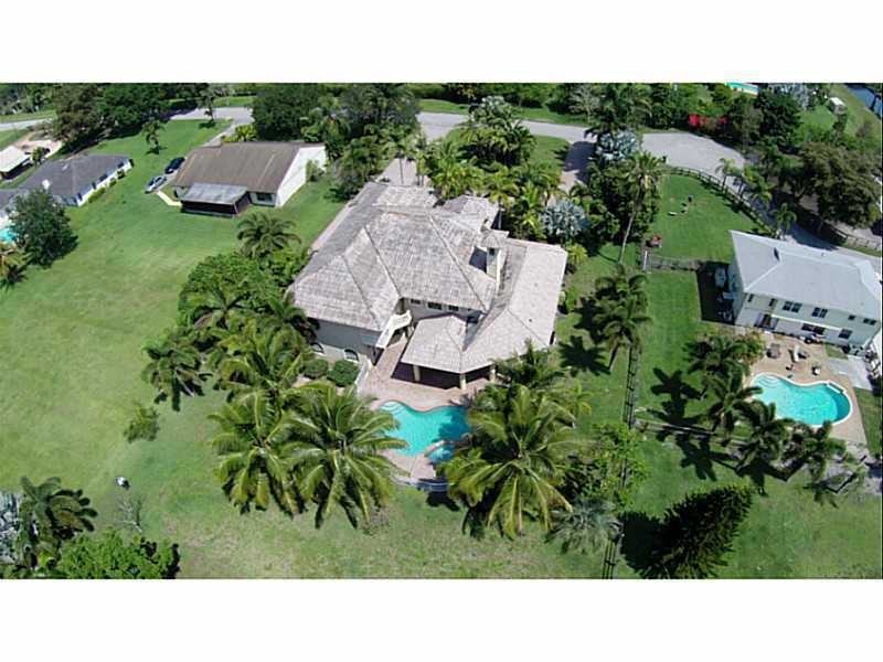 11804 SW 26th Ct - Photo 2 of 14