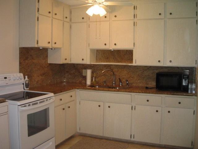 2965 Jamaica Dr - Photo 2 of 8