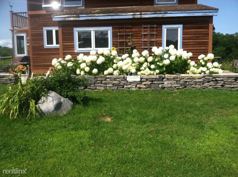 136 Burritt Rd - Photo 3 of 3