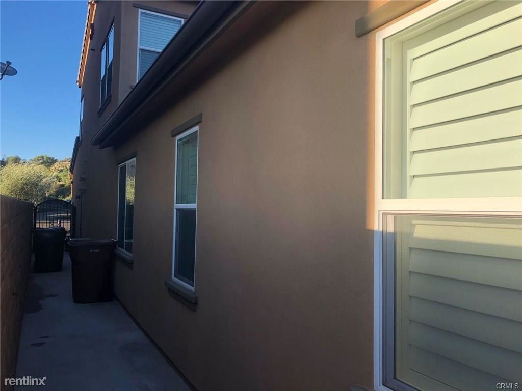 2664 E Temblor Ranch Dr - Photo 3 of 6