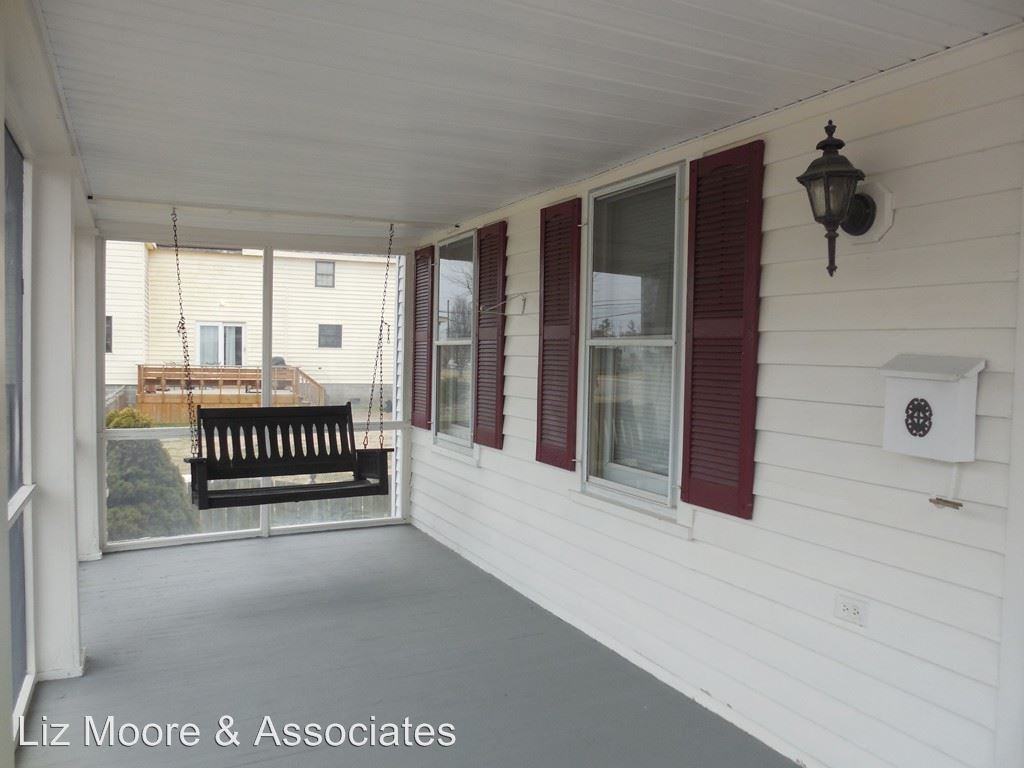 1308 Poquoson Ave - Photo 2 of 11