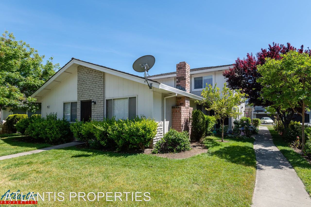 204 Coy Drive #4 - Photo 2 of 11