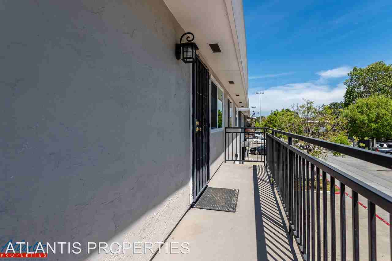 204 Coy Drive #4 - Photo 3 of 11