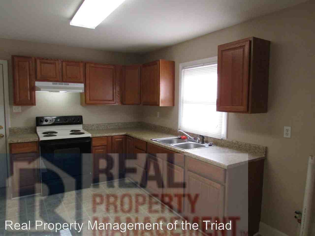 524 Garrett St - Photo 2 of 10