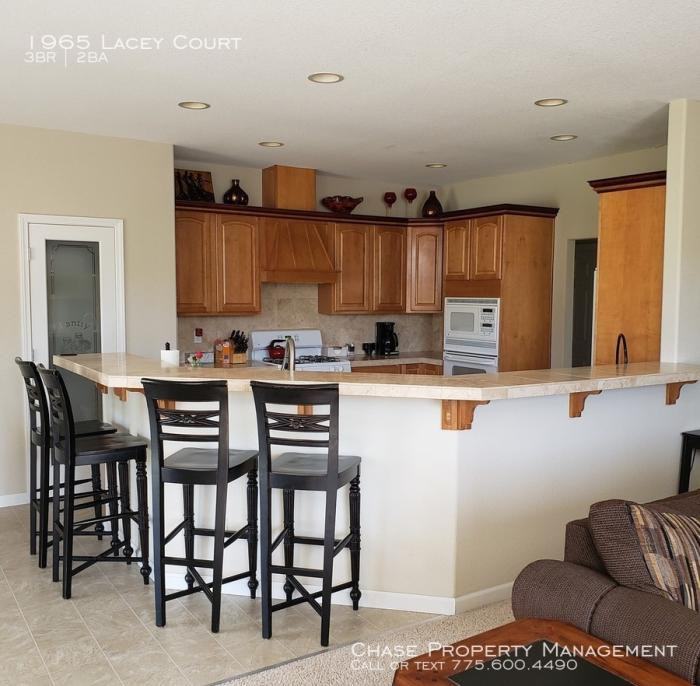 1965 Lacey Ct - Photo 3 of 9