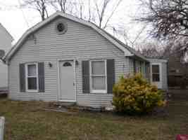 featured image of 1715 Hall Ave