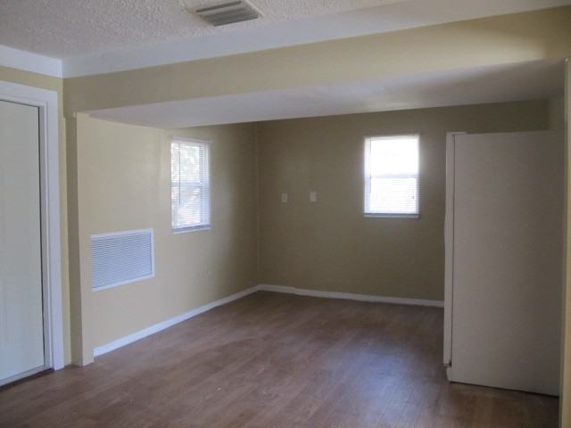 1321 W Rambla St - Photo 5 of 12