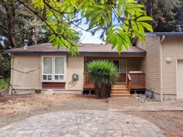 featured image of 1115 Sw Walking Wood