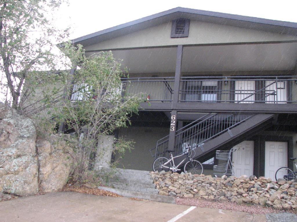 623 Dameron Dr - Photo 3 of 3