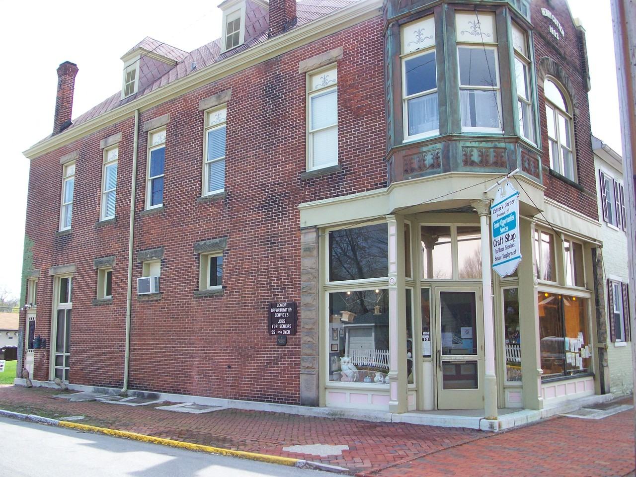 401 S 4Th St - Photo 3 of 3