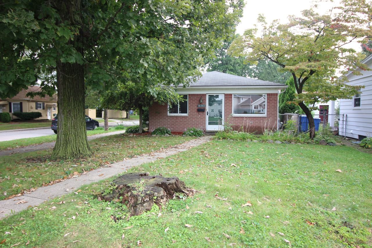 18203 Colgate St, Dearborn Heights, MI 48125 3 Bedroom ...