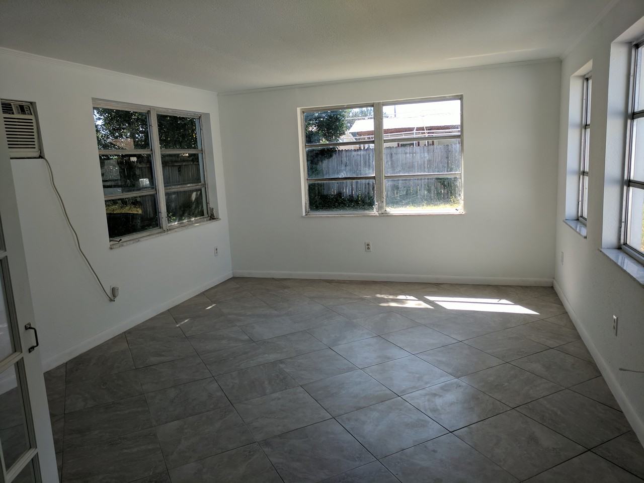 1351 Whitehall Ln - Photo 2 of 27