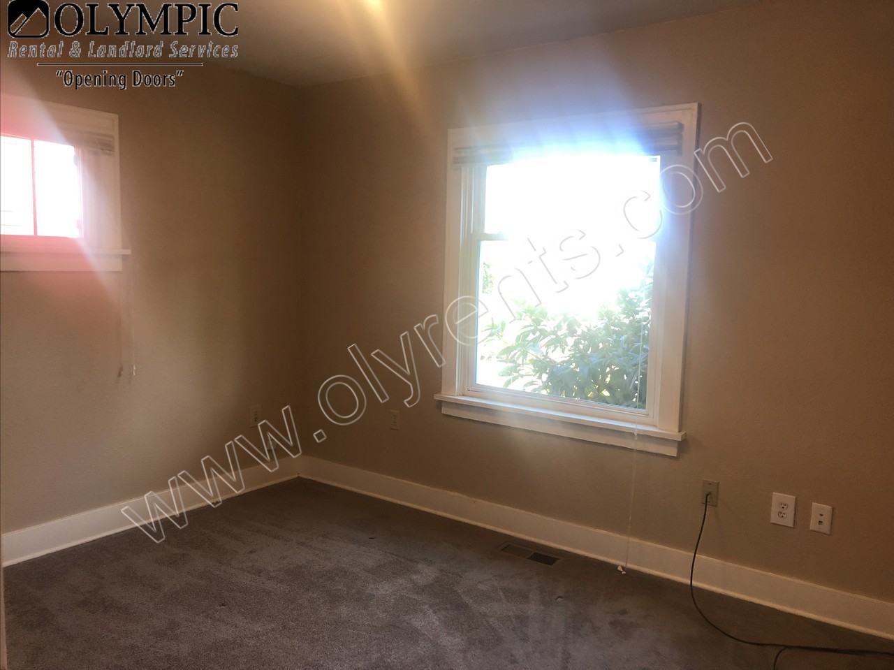 3820 S 9th St - Photo 6 of 9