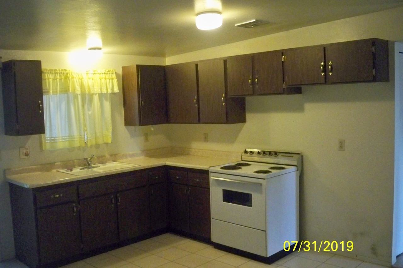 3900 S Evergreen Ave - Photo 2 of 8