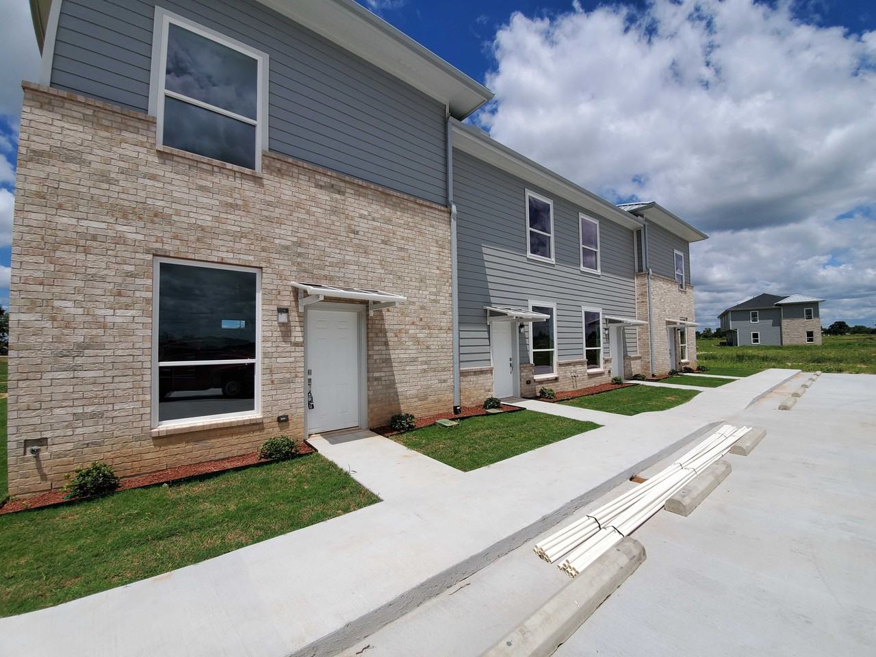 19942 Southside Drive - Photo 2 of 14