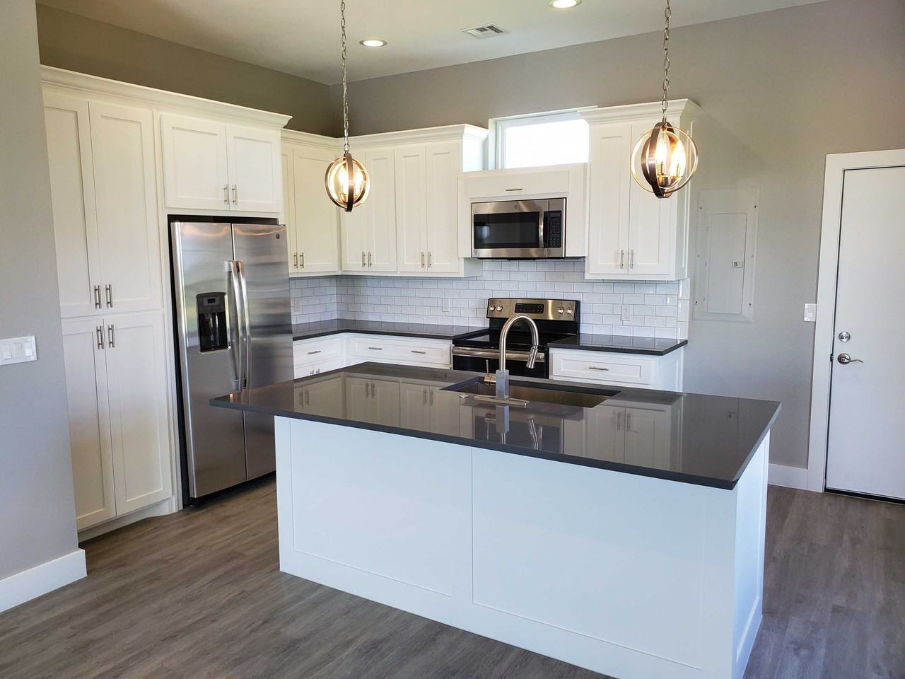 19942 Southside Drive - Photo 3 of 14