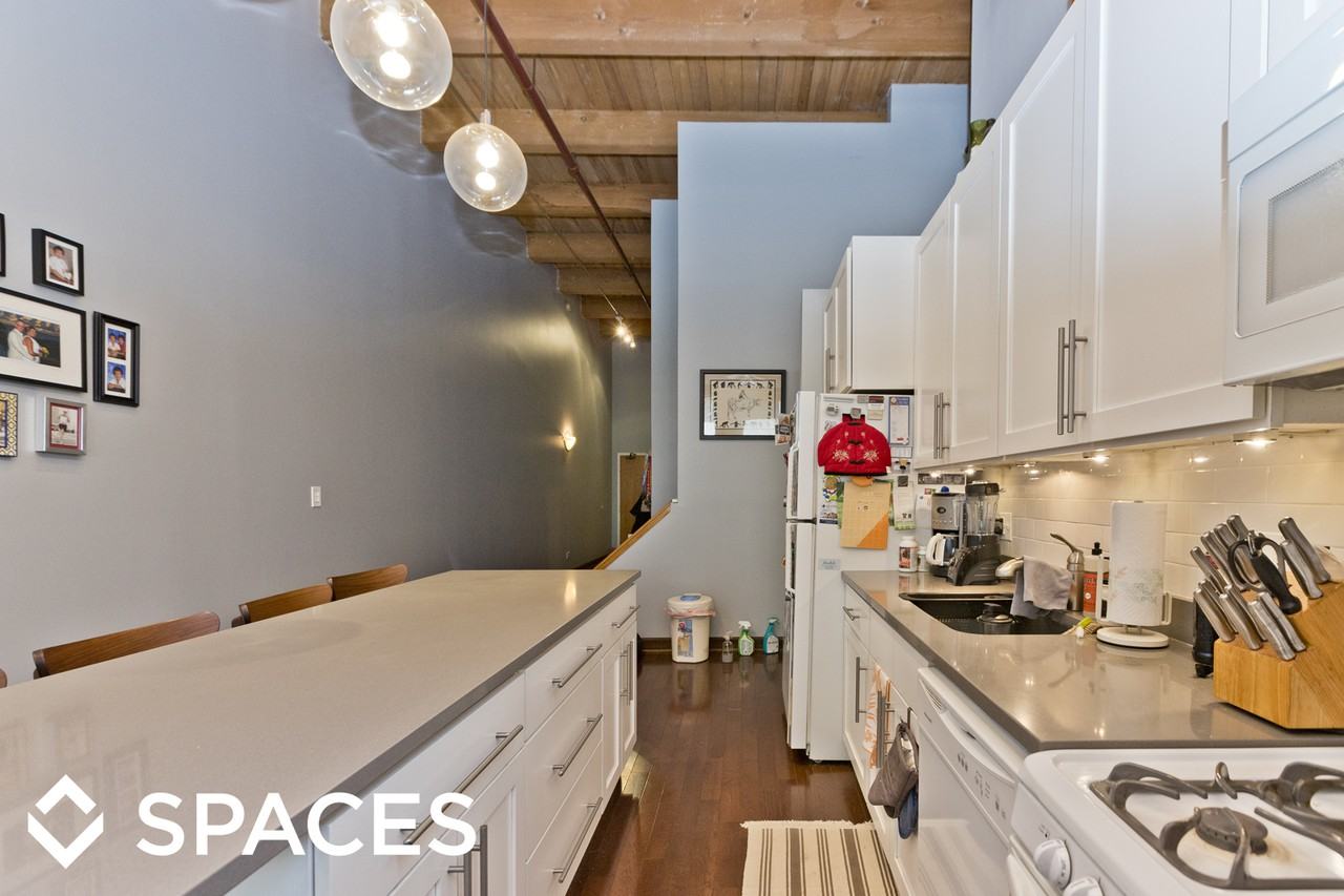 1733 W Irving Park Rd #215