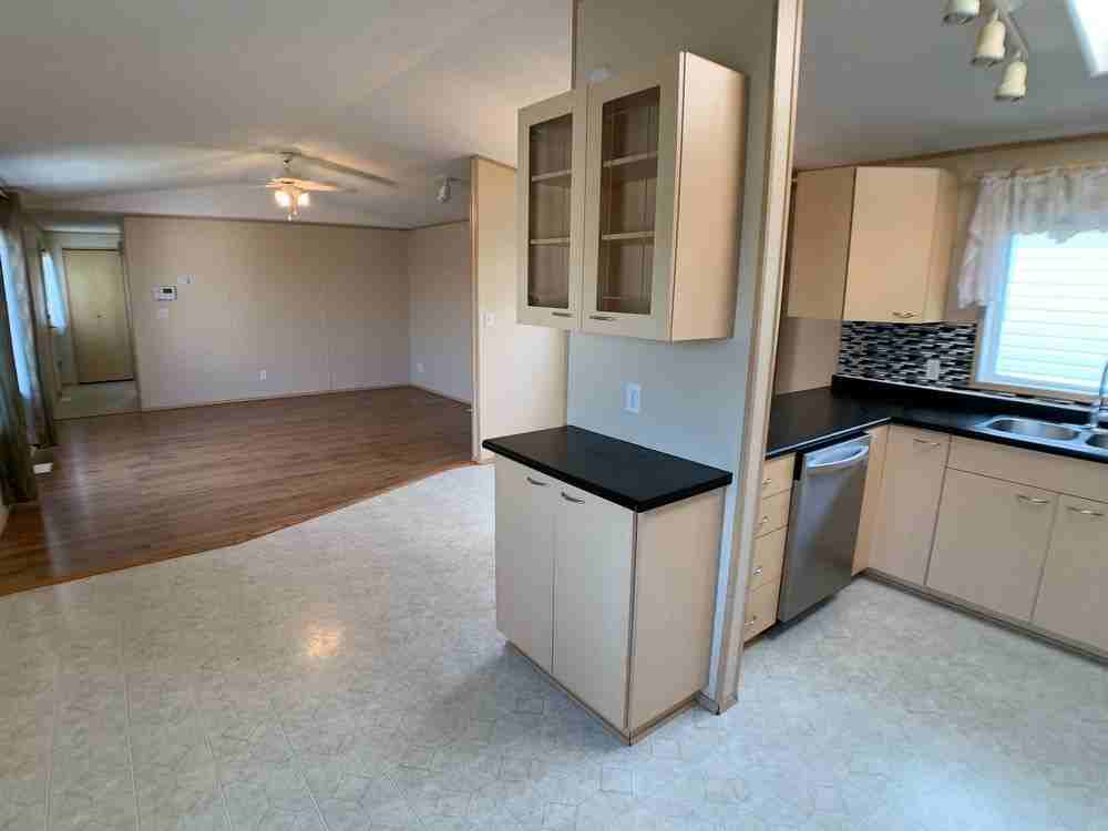 189 Hall Crescent - Photo 3 of 24