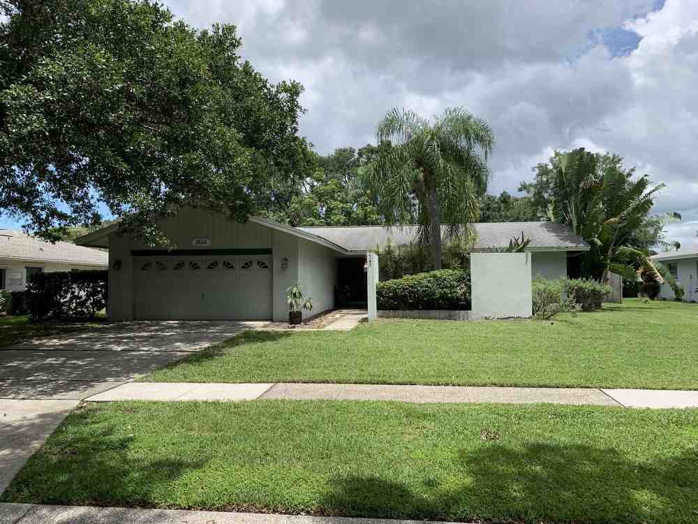 2666 Clubhouse Dr N - Photo 2 of 6