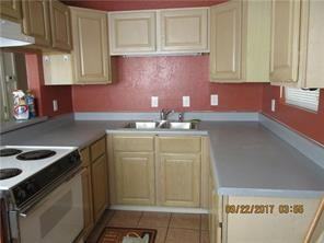 1660 Bell Avenue - Photo 3 of 9