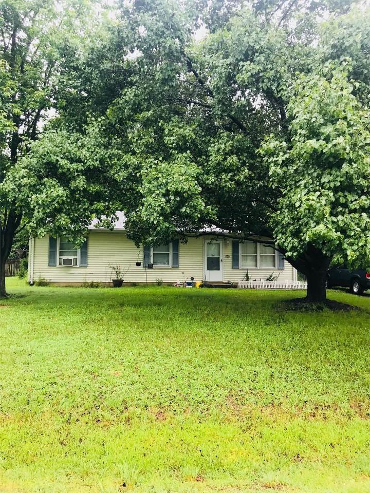 401 Polk Drive - Photo 2 of 23