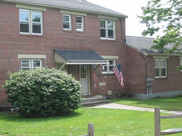 Atlantic Townhouse Apartments - Photo 2 of 7