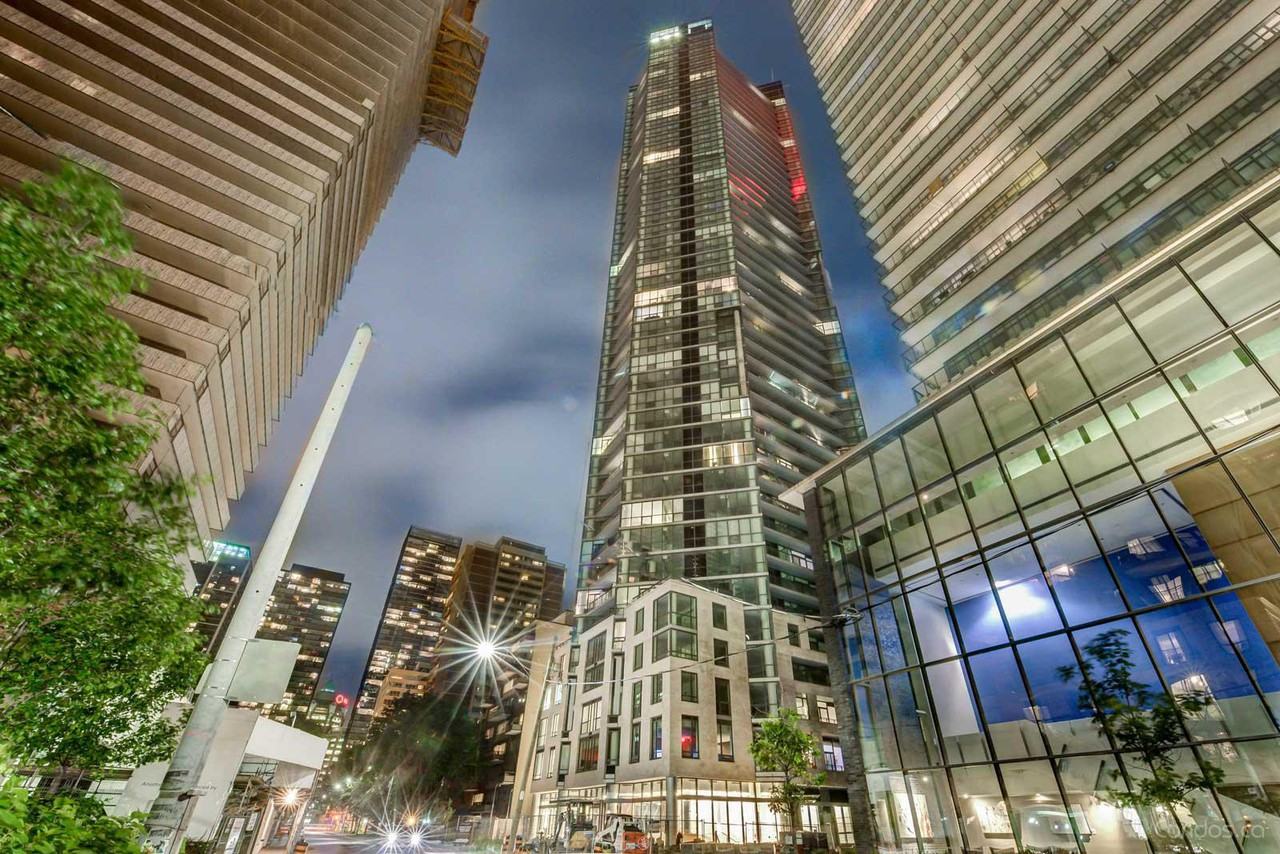 45 Charles Street East #1607