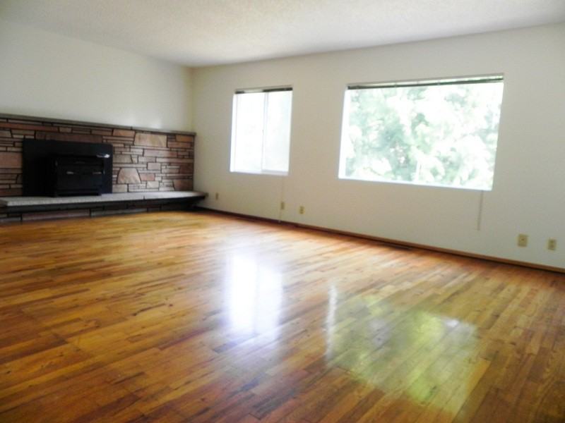 6415 S 153rd St - Photo 2 of 19