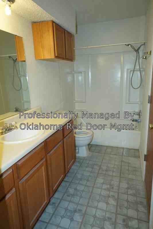 6002 Yale Dr - Photo 2 of 9