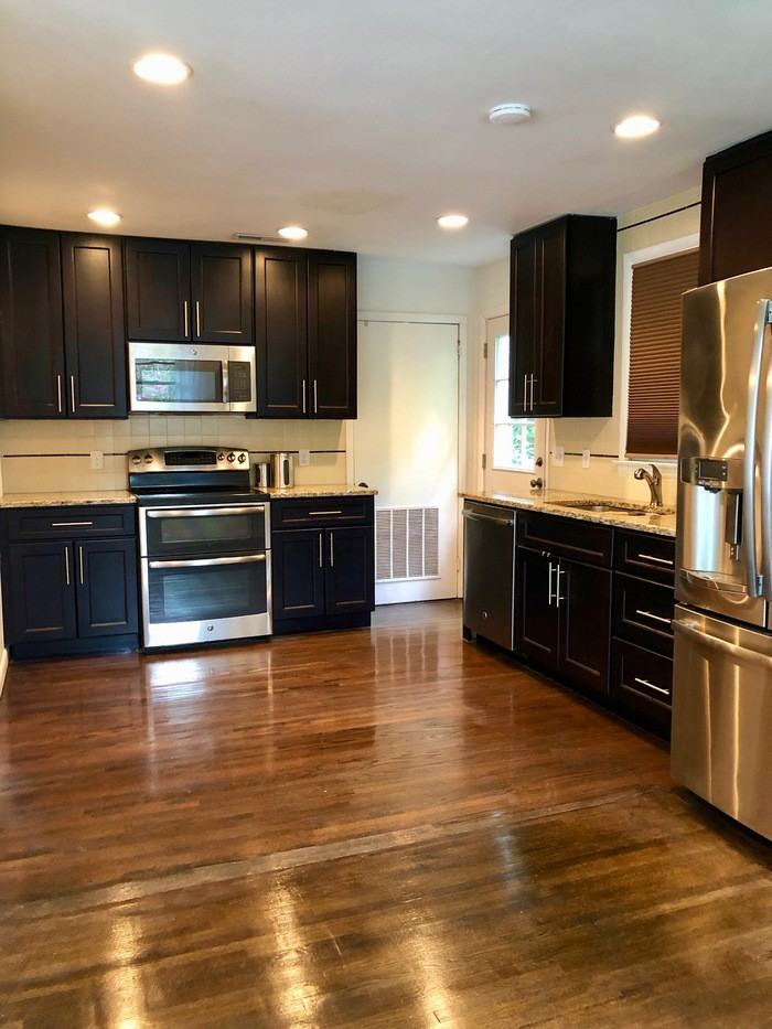 533 Northcrest Drive - Photo 3 of 21